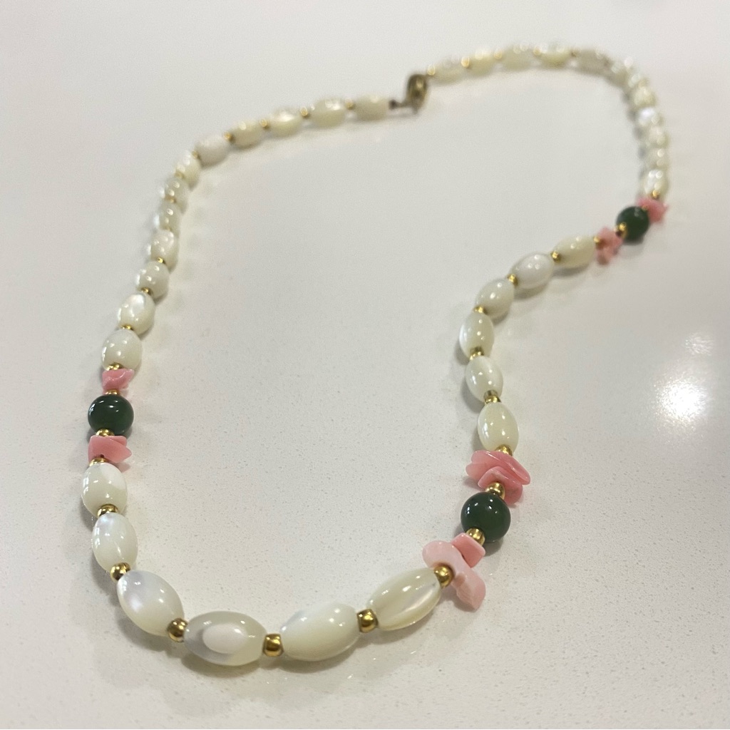 1980s Jade, Coral & Mother Of Pearl Necklace 17” Beaded Jewelry Vintage Euc